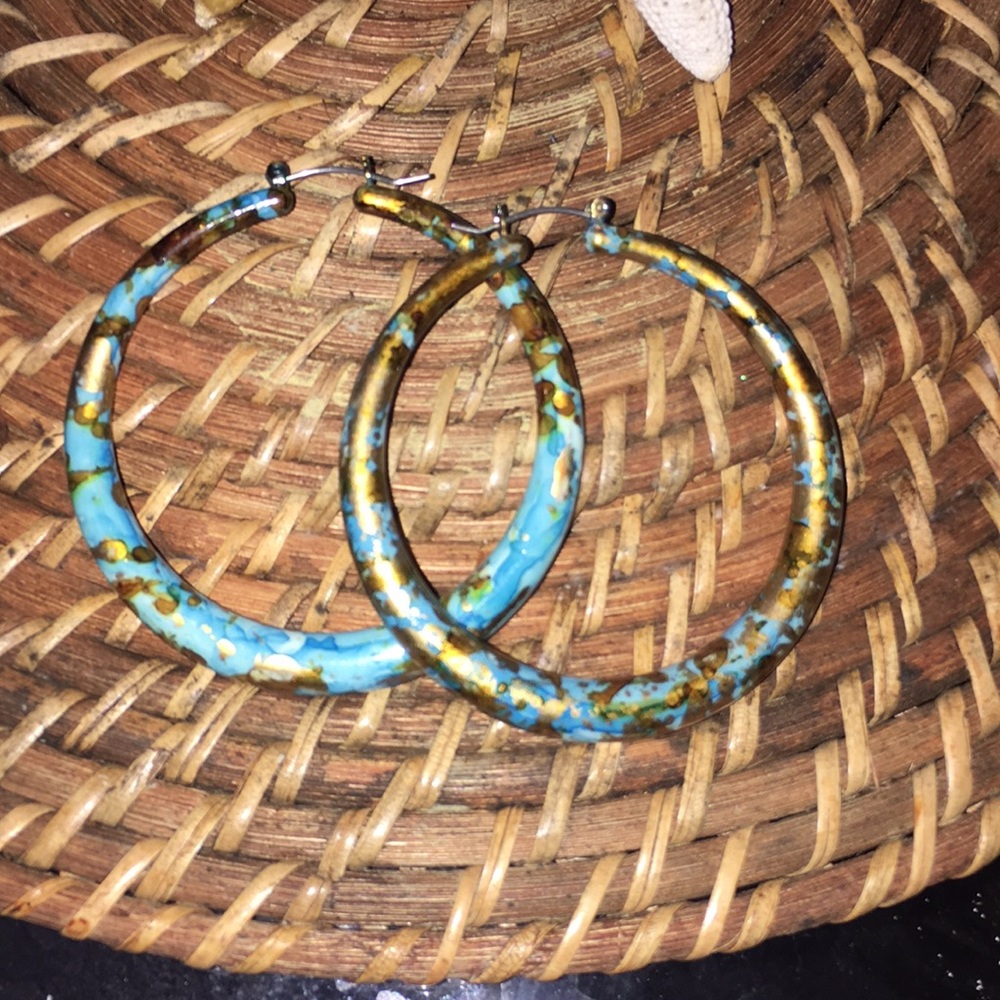 Turquoise and gold speckled earrings.